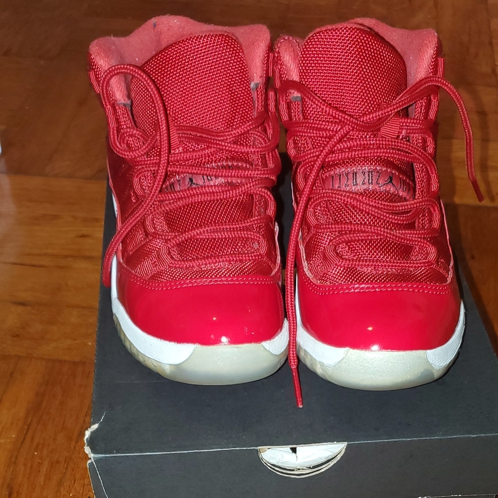 Red patent leather nike air jordans size 1